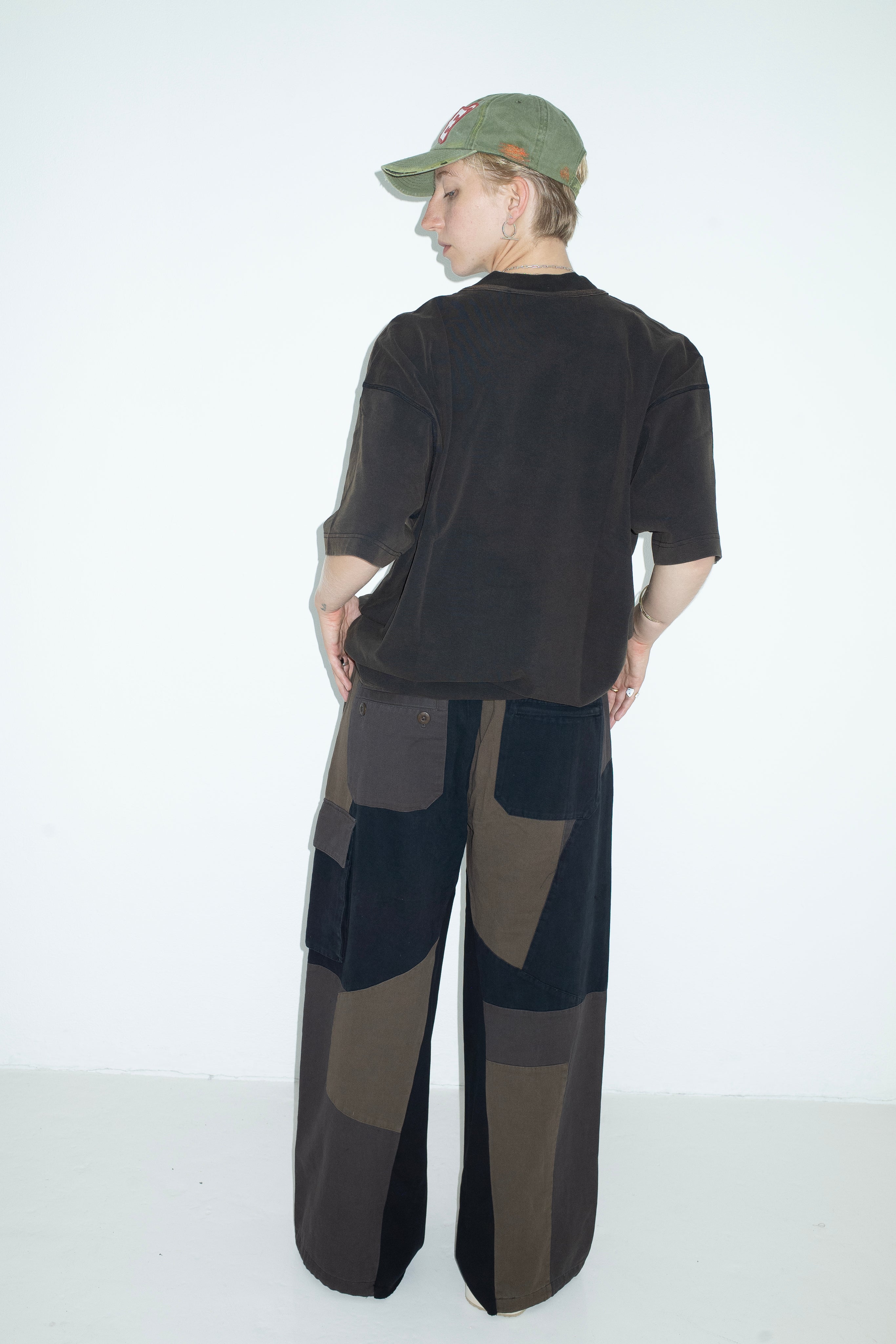 RE-CUT CARGO PANTS BLACK