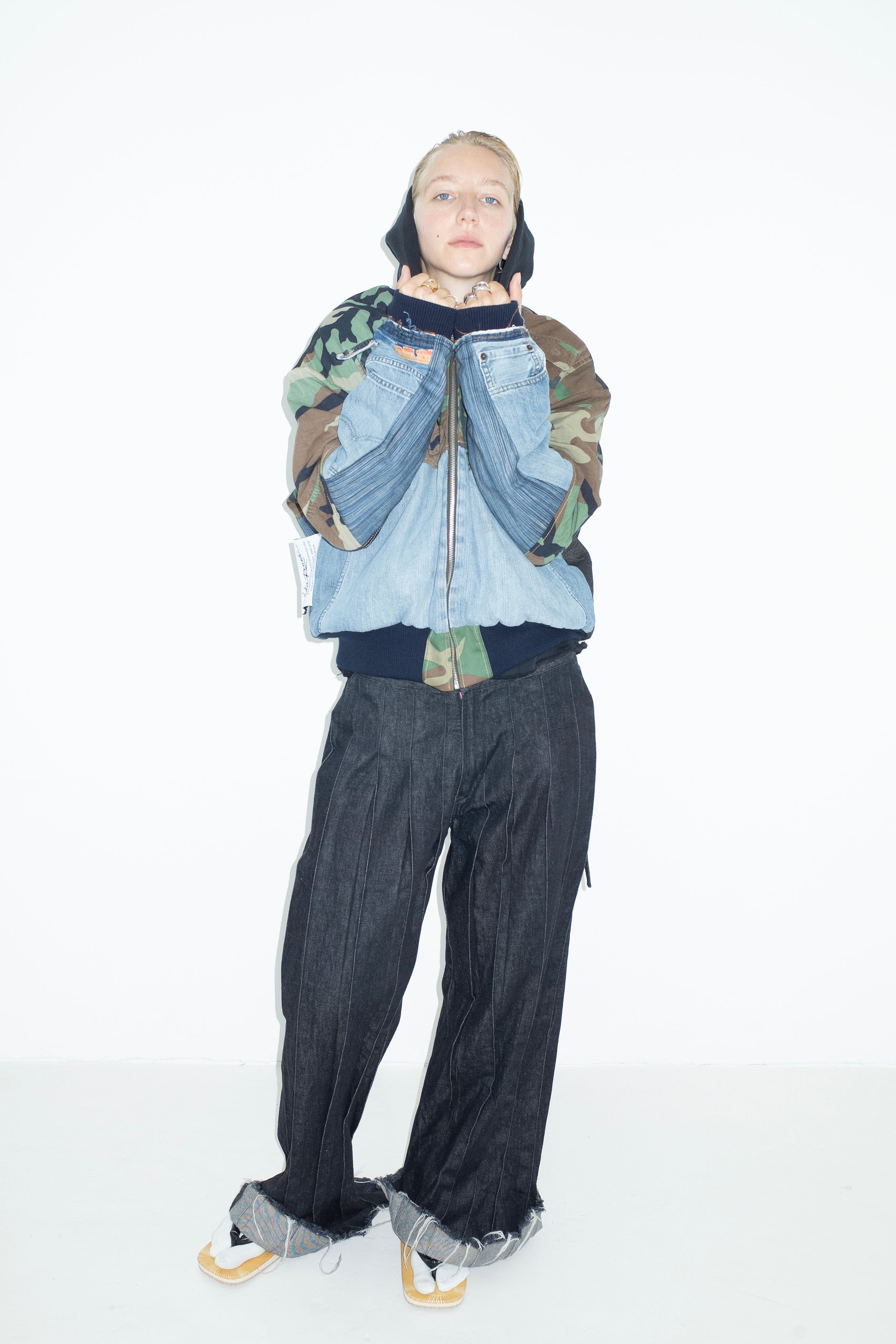 BOMBER JACKET RE-CUT CAMO/ JEANS