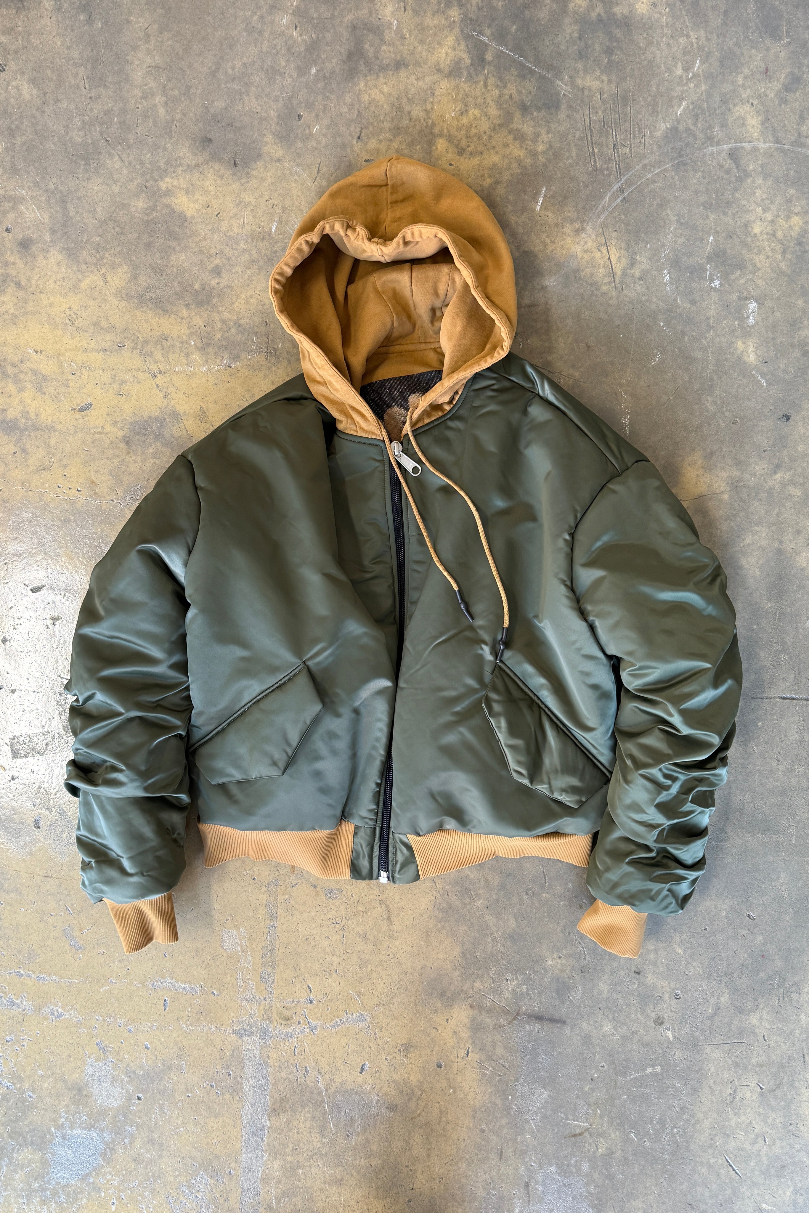 MA1 HOODED BOMBER GREEN GOLD
